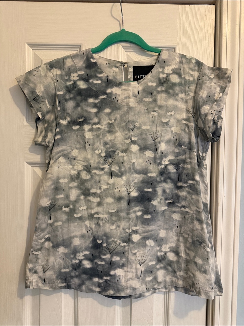 Bitte Kai Rand Gray Cloud-Print Short Sleeve Women's Top M